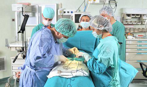 Lancet: Dünya nüfusunun üçte ikisi güvenli şartlar altında ameliyat olamıyor