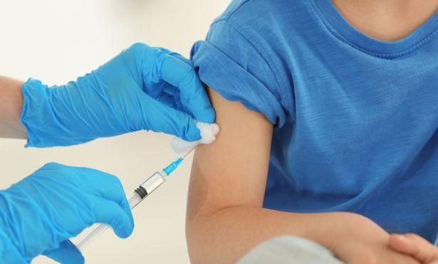Dekan yardımcısı uyardı: Başta 65 yaş üstü olmak üzere risk grubundakiler grip aşısı yaptırmalı