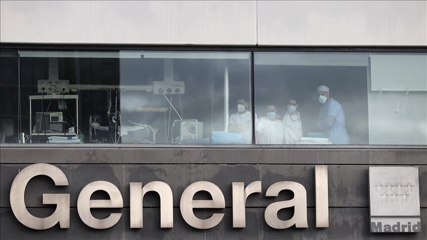 800 bin kişi ameliyat için sıra bekliyor... İspanya'da sağlık hizmetleri krizi