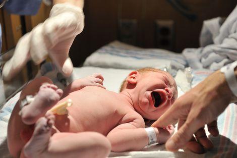 'Koronavirüs, 1 yaşın altındaki bebeklerde daha ağır seyrediyor'